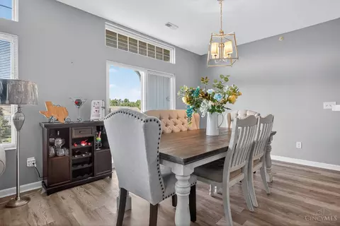 Dining - 7601 Skyview Cir, Cincinnati, OH 45248 photo 1 of 3