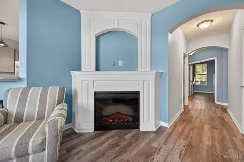 Entry Way - 7601 Skyview Cir, Cincinnati, OH 45248 photo 2 of 2