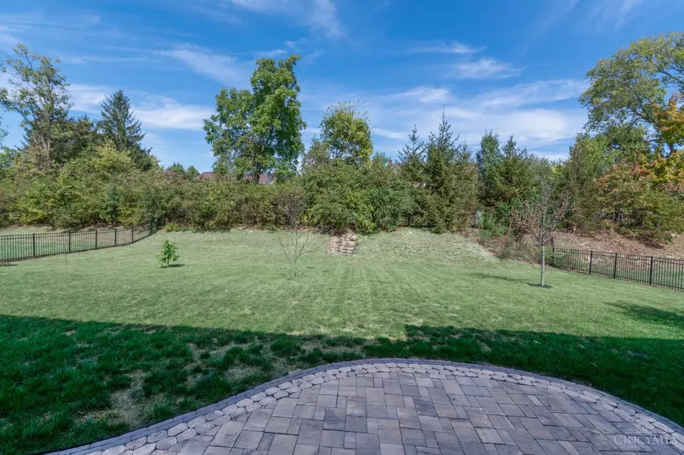 Exterior - 5716 Senour Dr, West Chester, OH 45069 photo 3 of 4
