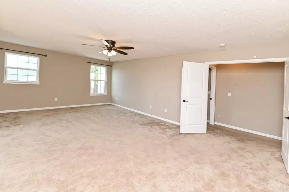Bedroom - 5716 Senour Dr, West Chester, OH 45069 photo 6 of 6