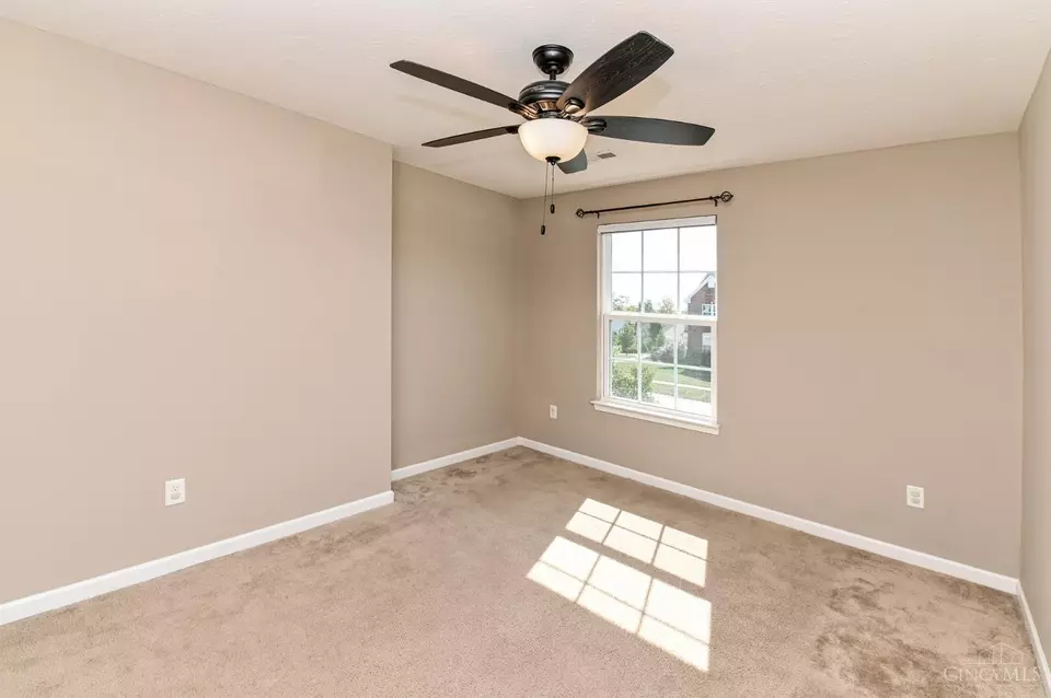 Bedroom - 5716 Senour Dr, West Chester, OH 45069 photo 4 of 6
