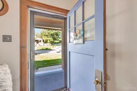Entry Way - 4511 Carnation Ave, Cincinnati, OH 45238 photo 1 of 3