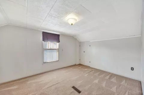 Bedroom - 4511 Carnation Ave, Cincinnati, OH 45238 photo 4 of 4