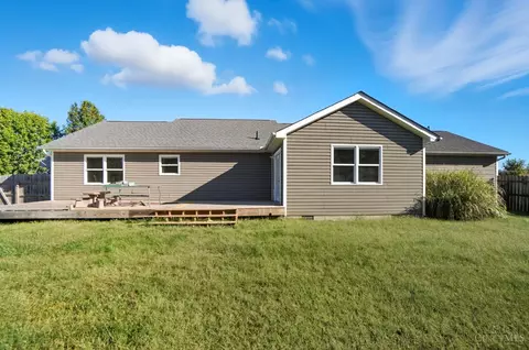 Exterior - 108 Boulder Dr, Mount Orab, OH 45154 photo 2 of 8