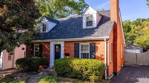 6988 Grace Ave, Mariemont, OH 45227