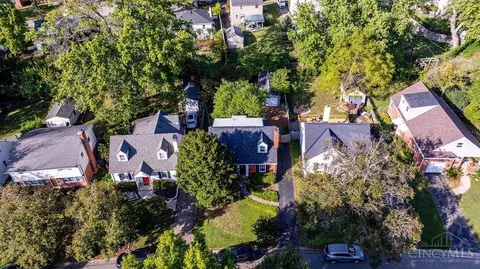 View/Area - 6988 Grace Ave, Mariemont, OH 45227 photo 1 of 3