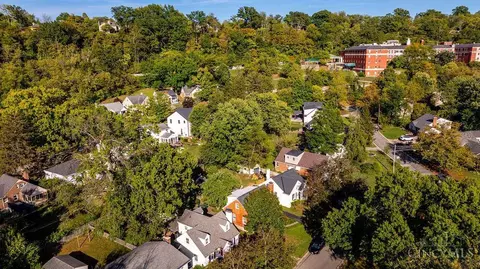 View/Area - 6988 Grace Ave, Mariemont, OH 45227 photo 2 of 3