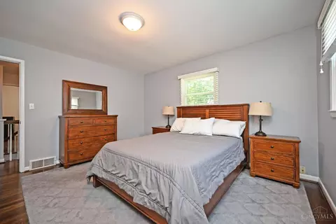 Bedroom - 8530 Sturbridge Dr, Cincinnati, OH 45236 photo 2 of 7