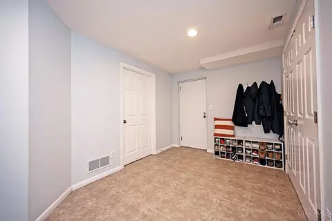 Entry Way - 8530 Sturbridge Dr, Cincinnati, OH 45236 photo 4 of 5