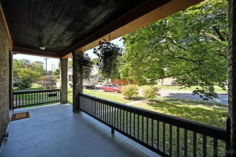 Exterior - 649 Derby Ave, Cincinnati, OH 45232 photo 5 of 13