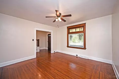 Living - 649 Derby Ave, Cincinnati, OH 45232 photo 4 of 7