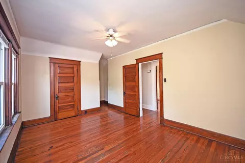 Bedroom - 649 Derby Ave, Cincinnati, OH 45232 photo 2 of 6