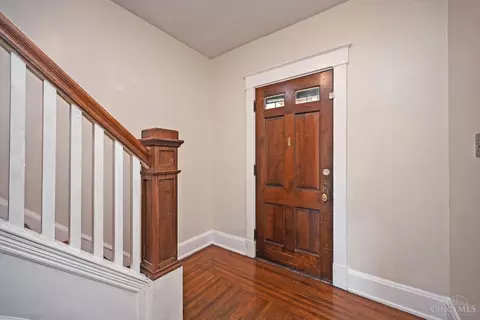 Entry Way - 649 Derby Ave, Cincinnati, OH 45232 photo 1 of 4