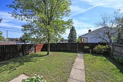 Exterior - 649 Derby Ave, Cincinnati, OH 45232 photo 6 of 13