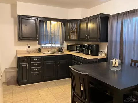 1902 Knollridge Ln, Cincinnati, OH 45231 photo 7