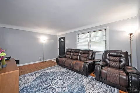 1151 Hempstead Dr, Cincinnati, OH 45231 photo 7
