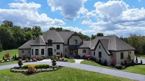 9020 Whisperinghill Dr, Cincinnati, OH 45242