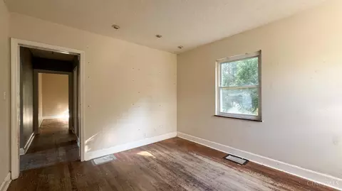 Bedroom - 11897 Us Rt 62, Winchester, OH 45697 photo 6 of 9