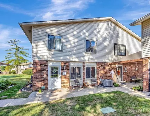 52 Horizon Ct, Fairfield, OH 45014