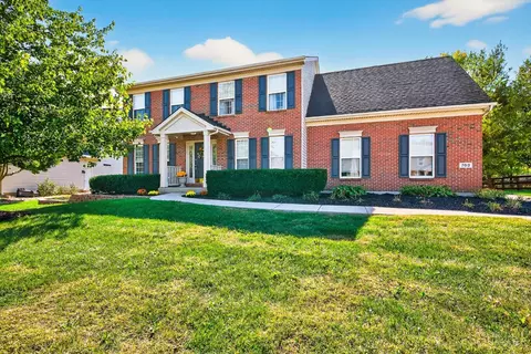 763 Bamburgh Dr, Hamilton Township, OH 45039 photo 2