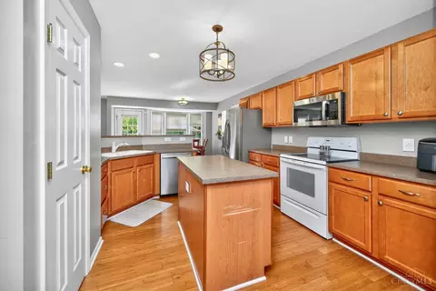 763 Bamburgh Dr, Hamilton Township, OH 45039 photo 15