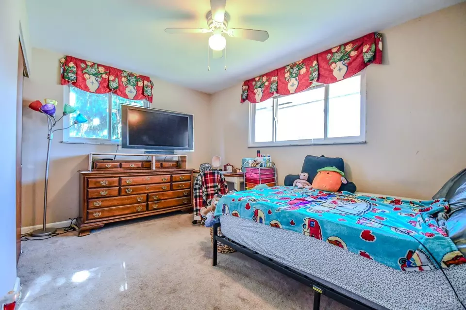 Bedroom - 11760 Van Camp Ln, Springdale, OH 45246 photo 4 of 5