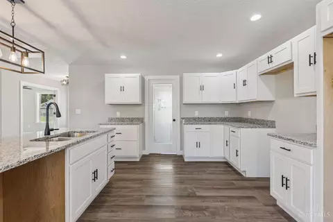 Kitchen - 424 Liming Farm Rd, Mount Orab, OH 45154 photo 5 of 5