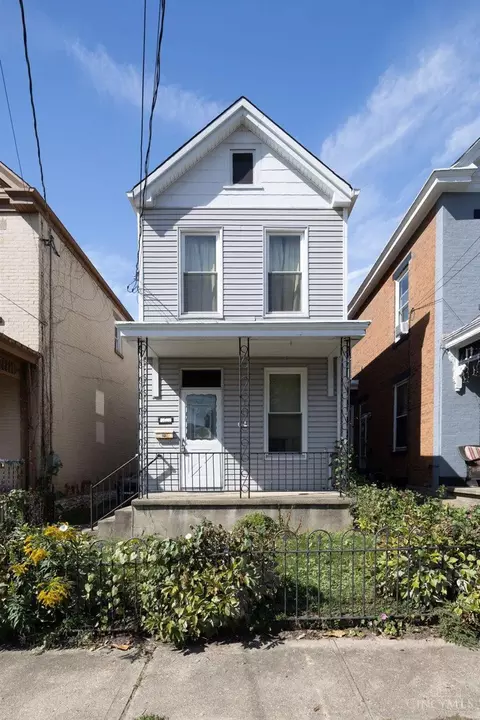 4161 Apple St, Cincinnati, OH 45223