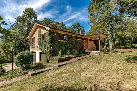 3031 Layhigh Rd, Hamilton, OH 45013