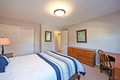 Bedroom - 7516 Kingston View Ct, Cincinnati, OH 45255 photo 9 of 9