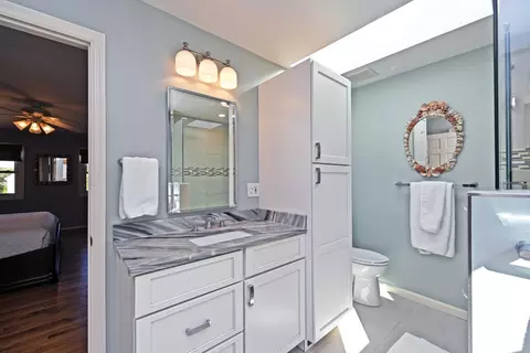 Bath - 7516 Kingston View Ct, Cincinnati, OH 45255 photo 2 of 6