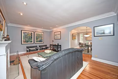 Living - 3460 Custer Ave, Cincinnati, OH 45208 photo 3 of 8