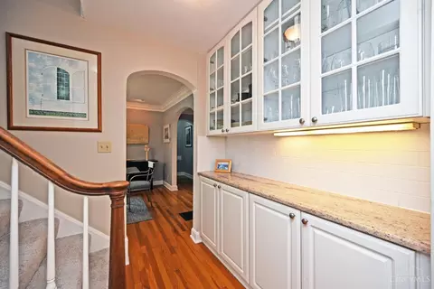 Entry Way - 3460 Custer Ave, Cincinnati, OH 45208 photo 2 of 4