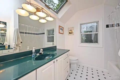 Bath - 3460 Custer Ave, Cincinnati, OH 45208 photo 4 of 4