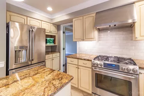 Kitchen - 11507 Applejack Ct, Cincinnati, OH 45249 photo 5 of 5