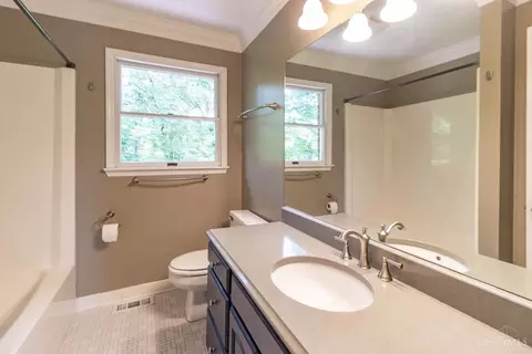 Bath - 11507 Applejack Ct, Cincinnati, OH 45249 photo 2 of 6