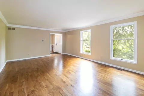 Living - 11507 Applejack Ct, Cincinnati, OH 45249 photo 2 of 6