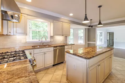 Kitchen - 11507 Applejack Ct, Cincinnati, OH 45249 photo 1 of 5