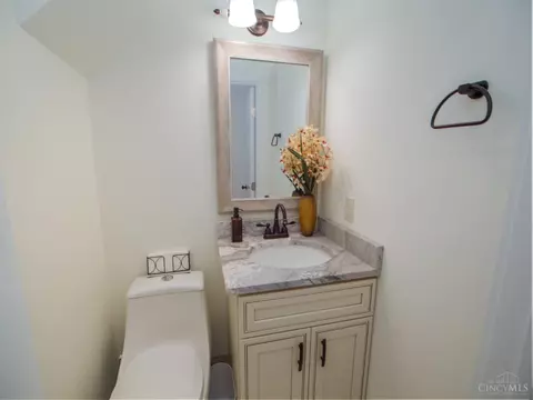 2014 Ohio Ave, Cincinnati, OH 45202 photo 9