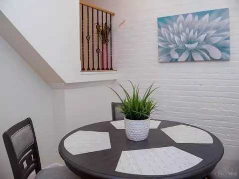 2014 Ohio Ave, Cincinnati, OH 45202 photo 4