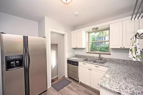 Kitchen - 3800 Settle Rd, Mariemont, OH 45227 photo 1 of 4