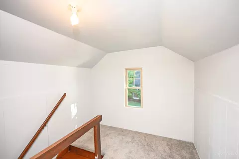 Bedroom - 3800 Settle Rd, Mariemont, OH 45227 photo 6 of 7
