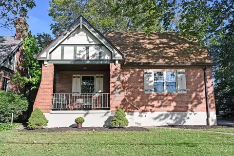 3800 Settle Rd, Mariemont, OH 45227