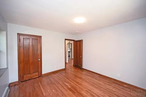 Bedroom - 3800 Settle Rd, Mariemont, OH 45227 photo 2 of 7