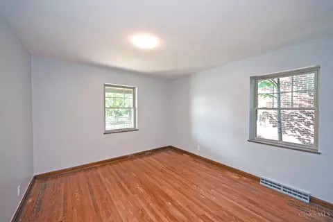 Bedroom - 3800 Settle Rd, Mariemont, OH 45227 photo 1 of 7