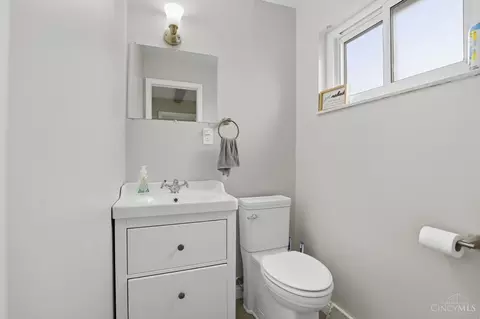 Bath - 1119 Oldwick Dr, Reading, OH 45215 photo 1 of 4