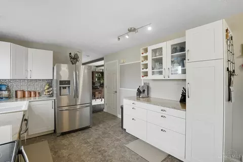 Kitchen - 1119 Oldwick Dr, Reading, OH 45215 photo 3 of 6