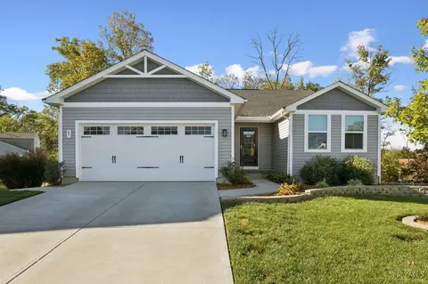 25 Locustwood Ct, Amelia, OH 45102