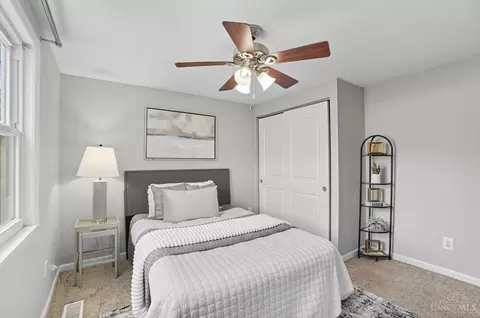 Bedroom - 11489 Gravenhurst Dr, Cincinnati, OH 45231 photo 2 of 7