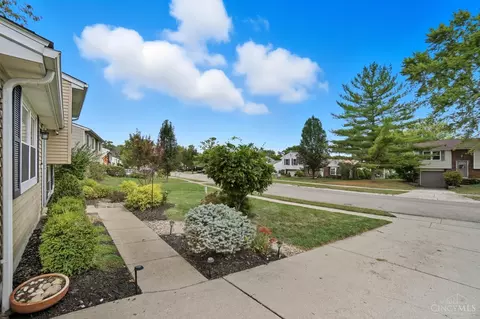 Exterior - 11489 Gravenhurst Dr, Cincinnati, OH 45231 photo 5 of 11